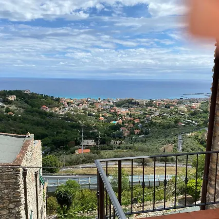 Maison Paradiso: Charme E Relax A Apartman Pietra Ligure